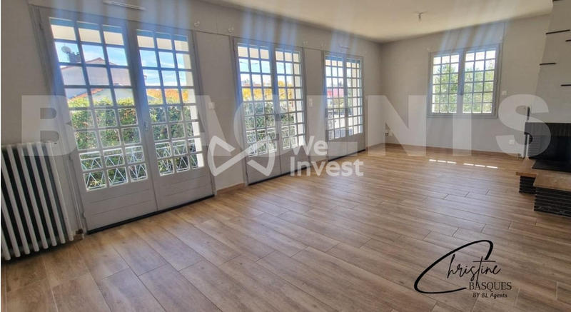 Maison - 93 m² - 5 pièces