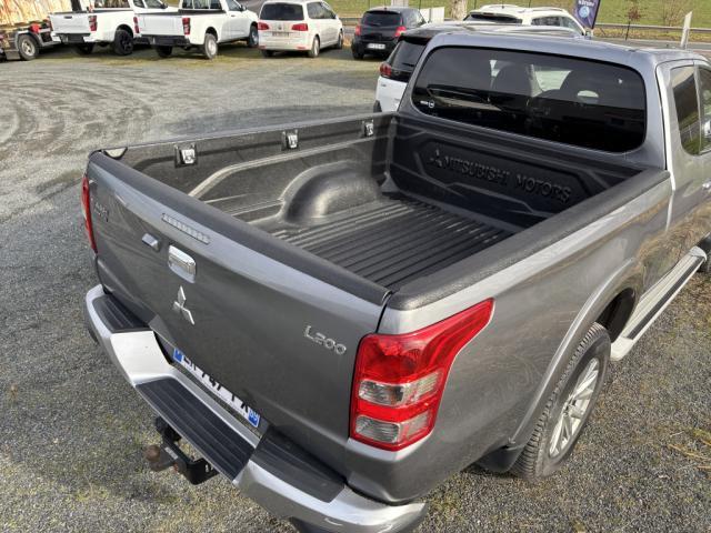 Mitsubishi L200 Club Cab 2.4 Di-D 181 Intense Connect