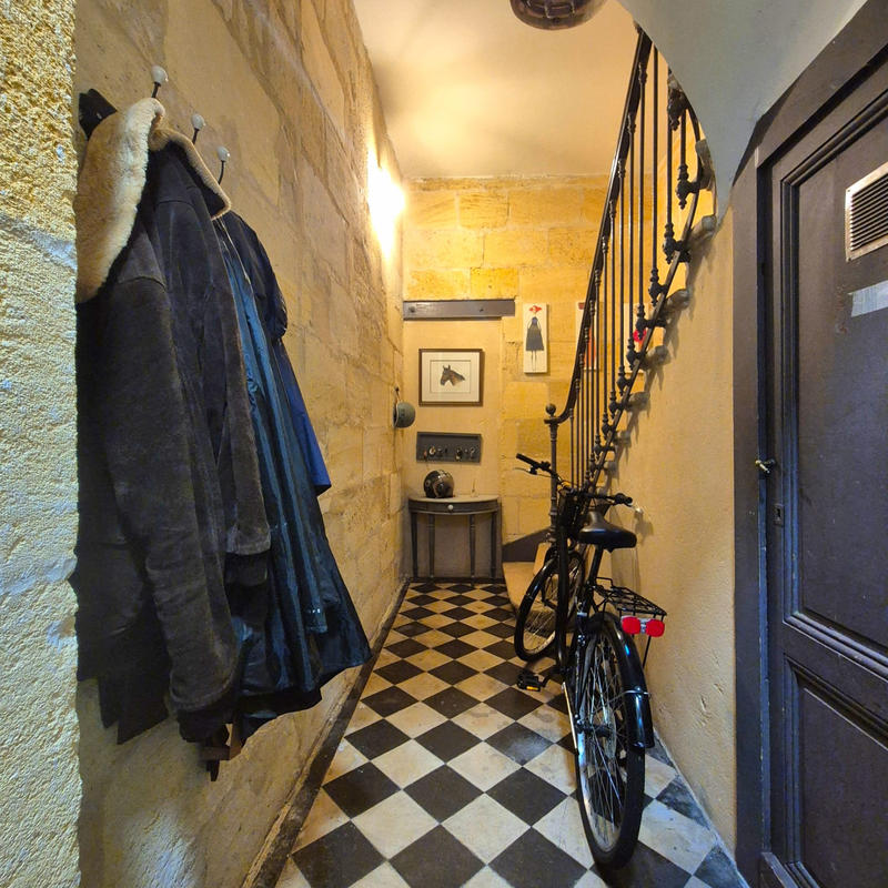 Appartement - 144 m² - 6 pièces