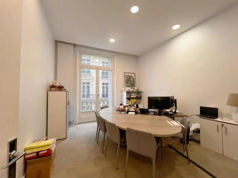Bureau - 351 m²