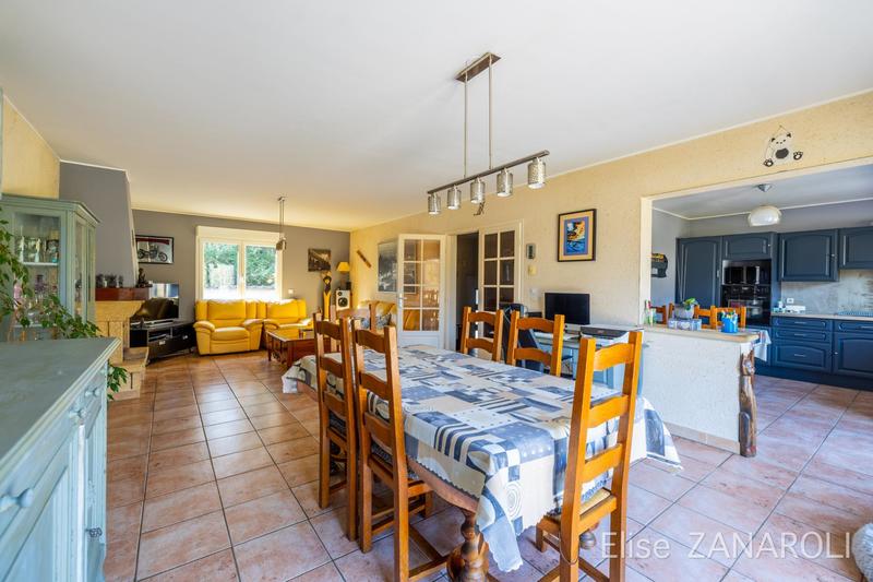 Maison - 137 m² - 5 pièces