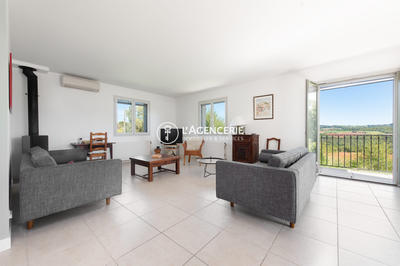 Maison - 120 m² - 4 pièces