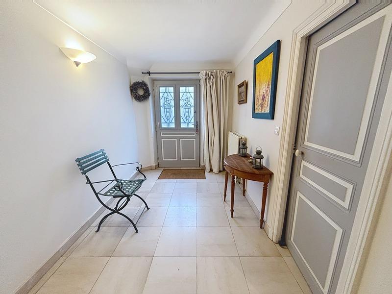 Maison bourgeoise - 200 m² - 9 pièces