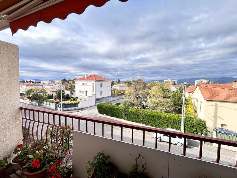 Appartement - 77 m² - 4 pièces