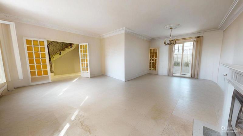 Maison - 160 m² - 5 pièces