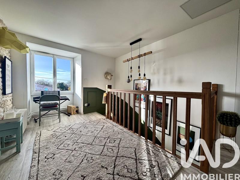 Maison - 214 m² - 8 pièces