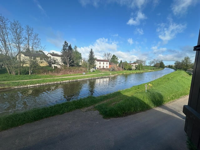 Maison - 280 m² - 10 pièces