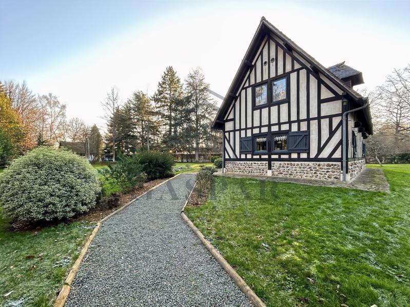 Maison - 165 m² - 6 pièces