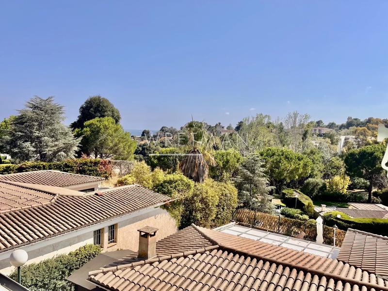 Maison - 121 m² - 5 pièces