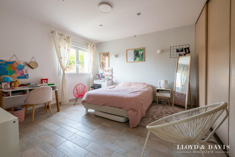 Maison - 195 m² - 7 pièces