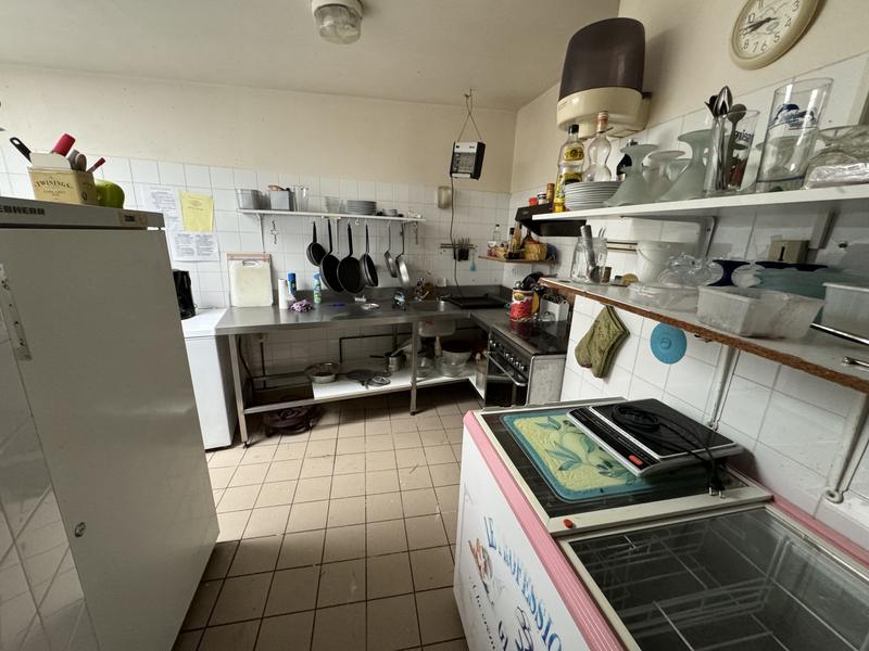 Local commercial - 204 m²