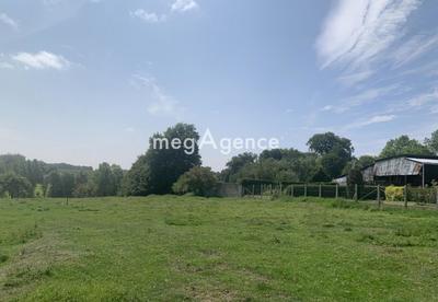 Terrain constructible - 1 039 m²