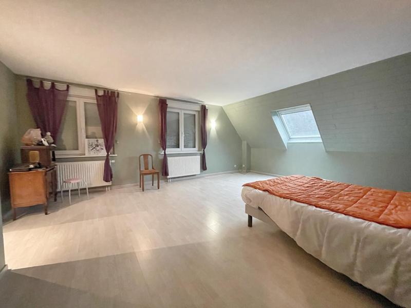 Maison - 224 m² - 8 pièces