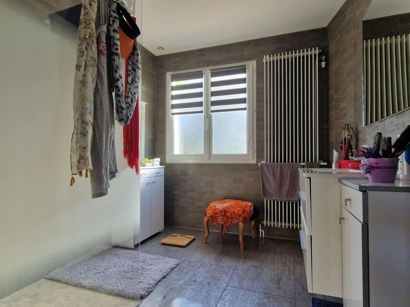 Maison - 158 m² - 8 pièces