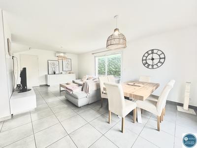 Maison - 100 m² - 5 pièces