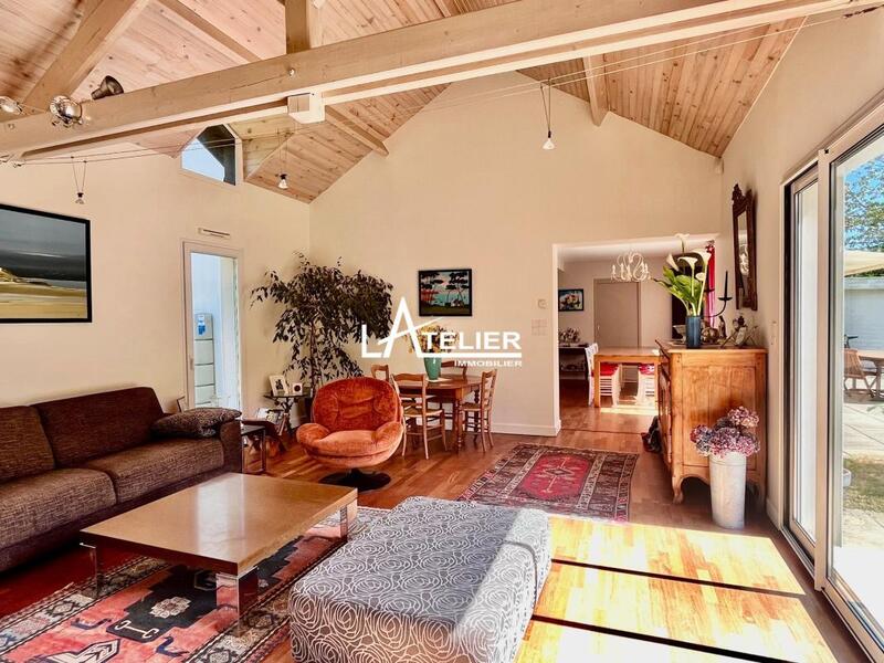 Maison - 167 m² - 8 pièces