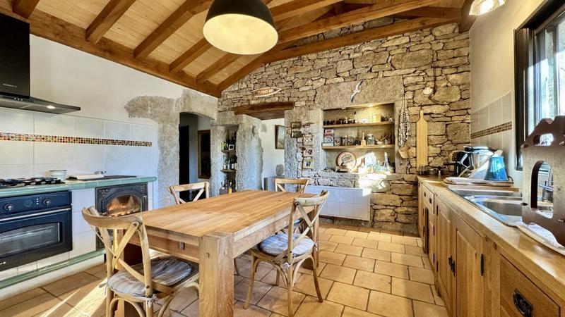 Maison - 130 m² - 3 pièces