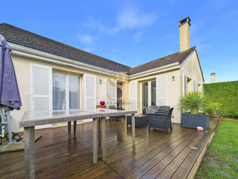 Maison - 95 m² - 5 pièces