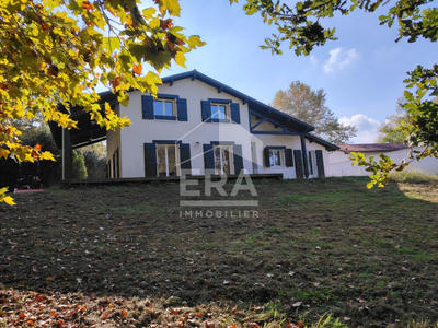 Maison - 146 m² - 6 pièces