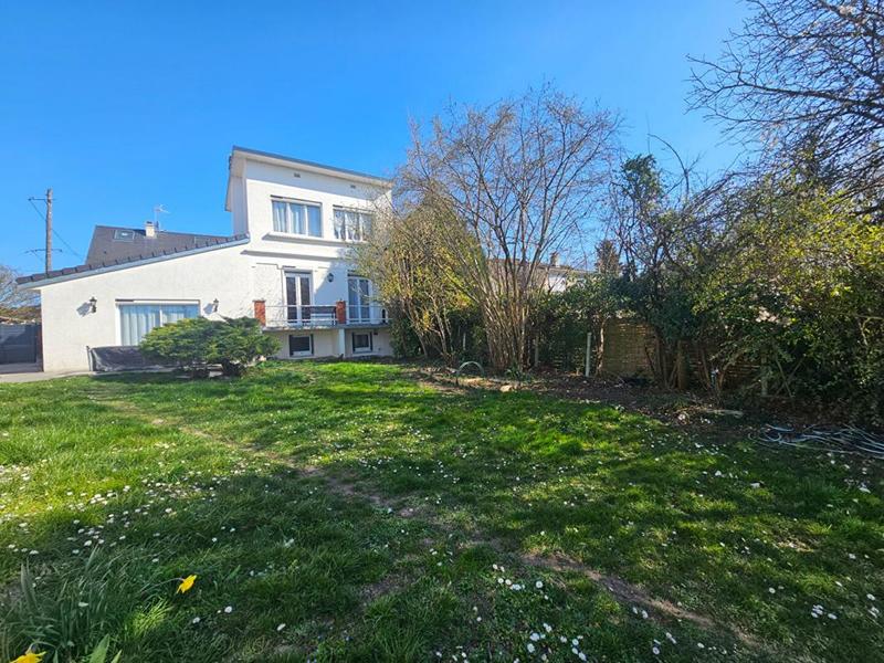 Maison - 123 m² - 6 pièces