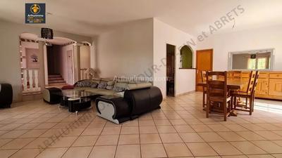 Maison - 149 m² - 6 pièces