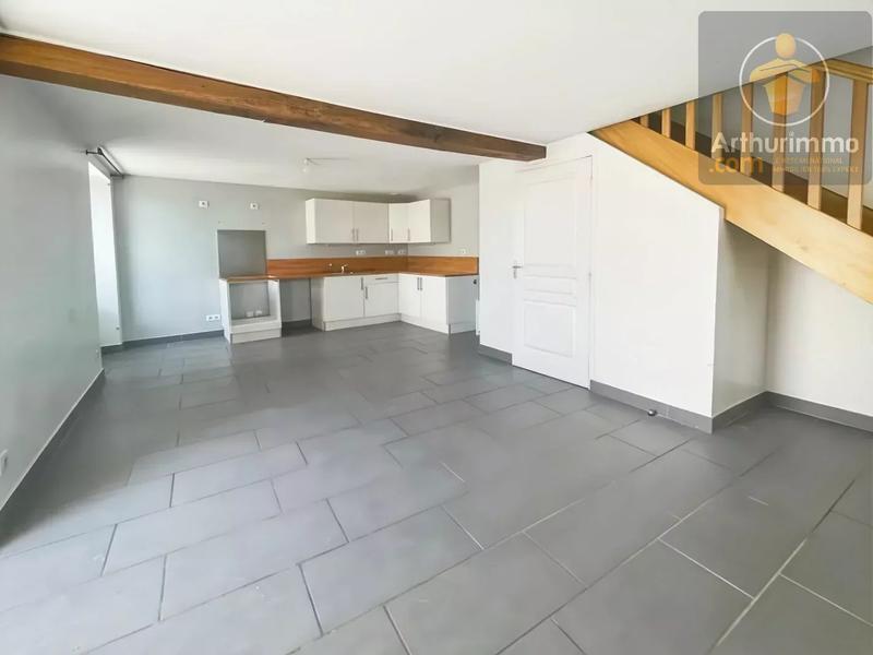 Maison - 186 m² - 8 pièces