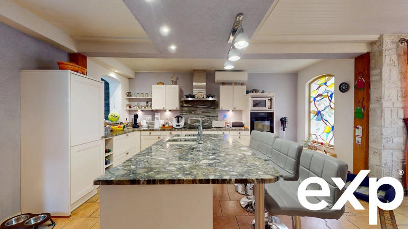 Maison - 131 m² - 7 pièces