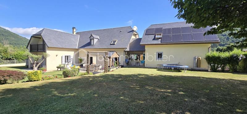 Pavillon - 226 m² - 9 pièces