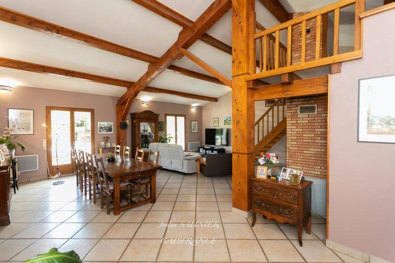 Propriété - 180 m² - 6 pièces