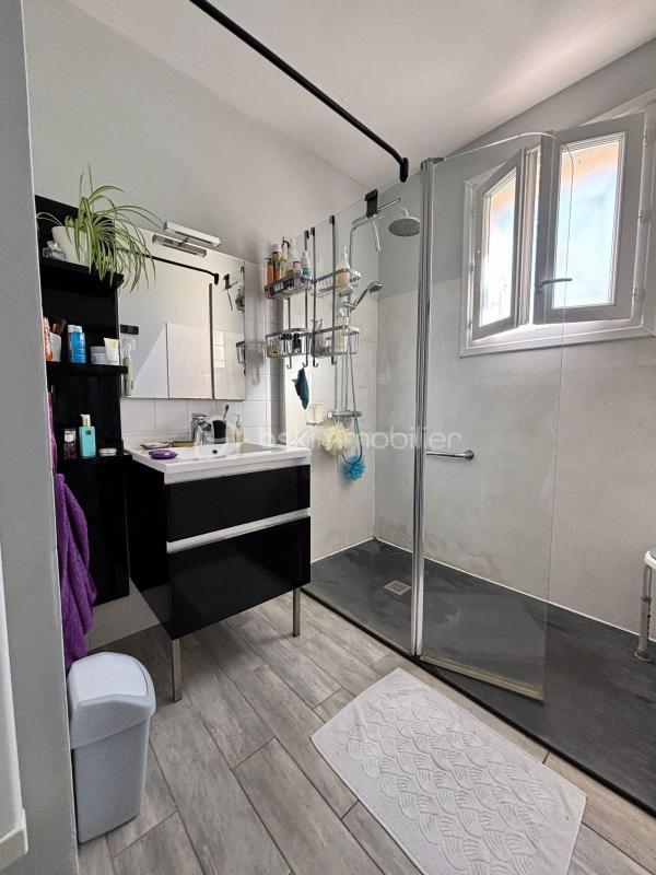 Maison traditionnelle - 200 m² - 7 pièces