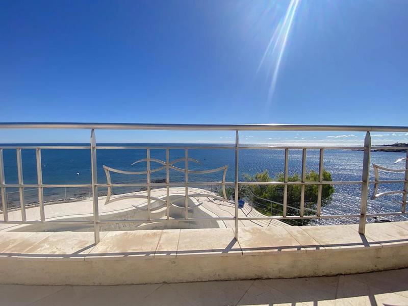 Villa - 240 m² - 8 pièces