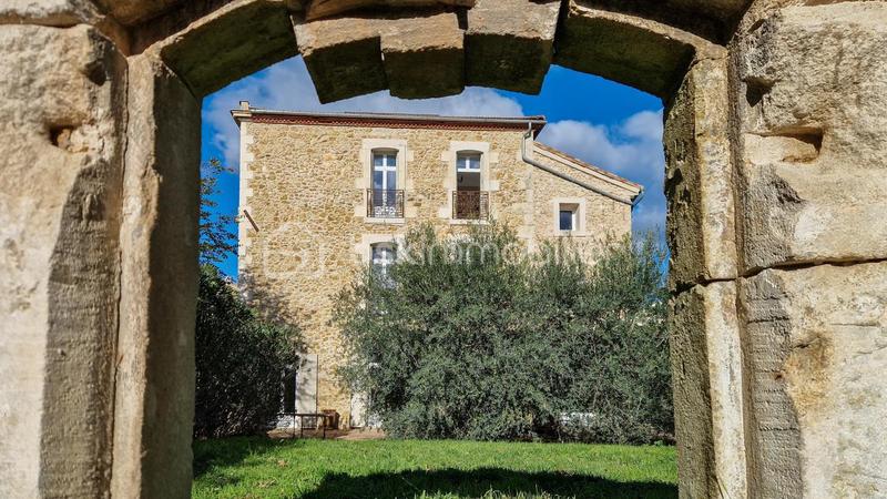 Maison de maîtres - 384 m² - 12 pièces
