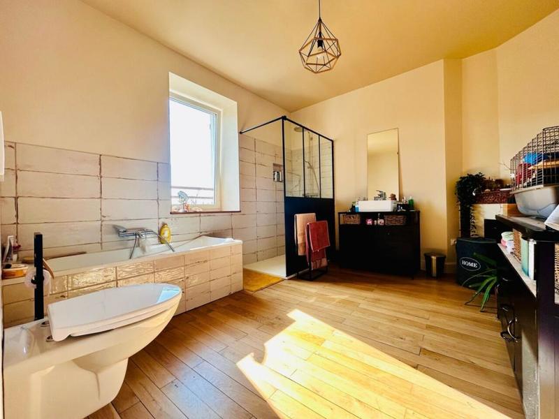 Maison - 156 m² - 6 pièces