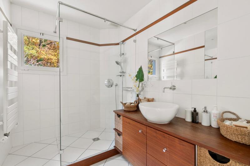 Maison - 260 m² - 7 pièces