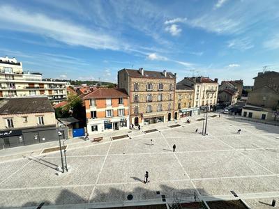 Appartement - 80 m² - 4 pièces