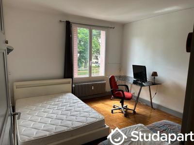 Chambre - 15 m² - 1 pièce