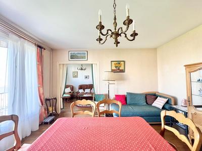 Appartement - 82 m² - 4 pièces