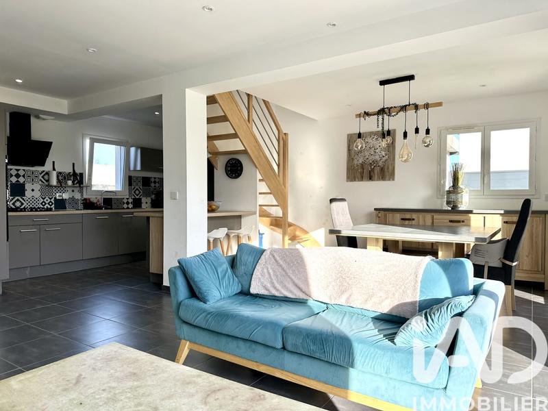 Maison - 102 m² - 5 pièces