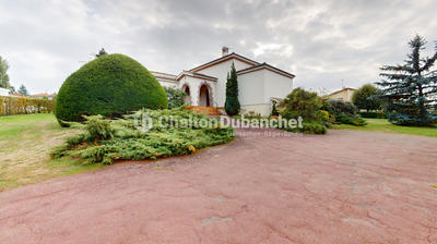 Maison - 160 m² - 5 pièces