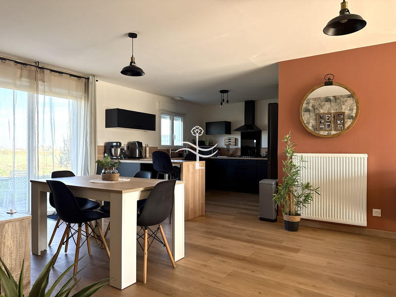 Maison - 93 m² - 5 pièces