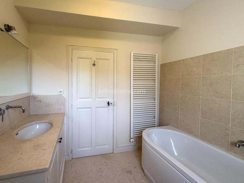 Maison - 359 m² - 10 pièces