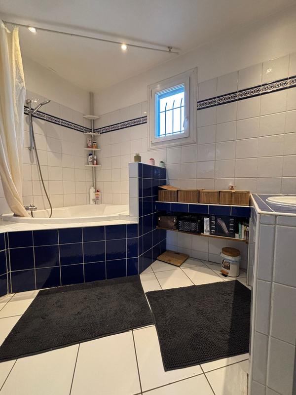 Villa - 95 m² - 5 pièces