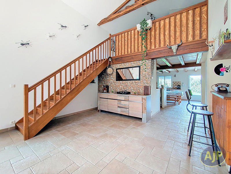 Maison - 170 m² - 7 pièces