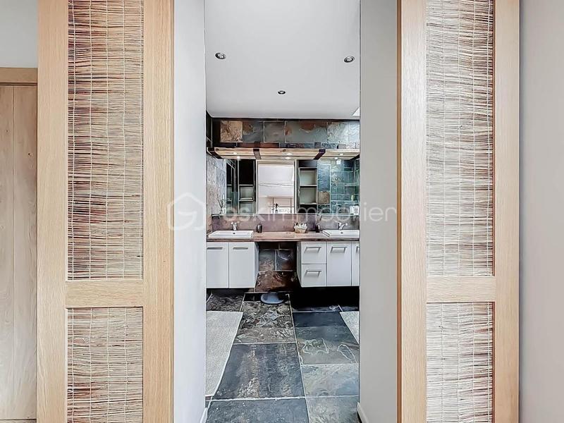 Maison en pierre - 260 m² - 6 pièces