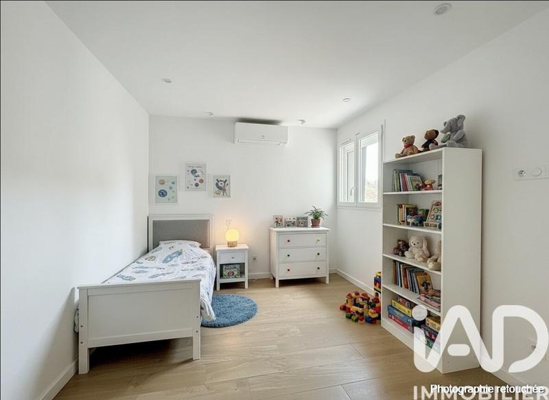 Maison - 227 m² - 8 pièces