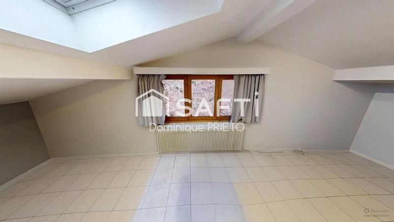 Appartement - 151 m² - 5 pièces