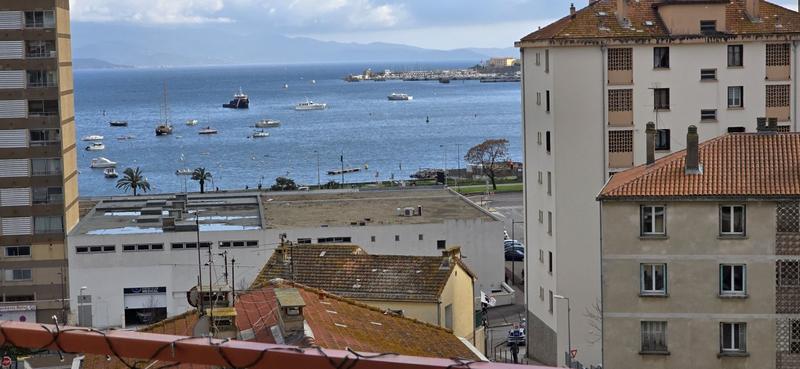 Appartement - 75 m² - 4 pièces