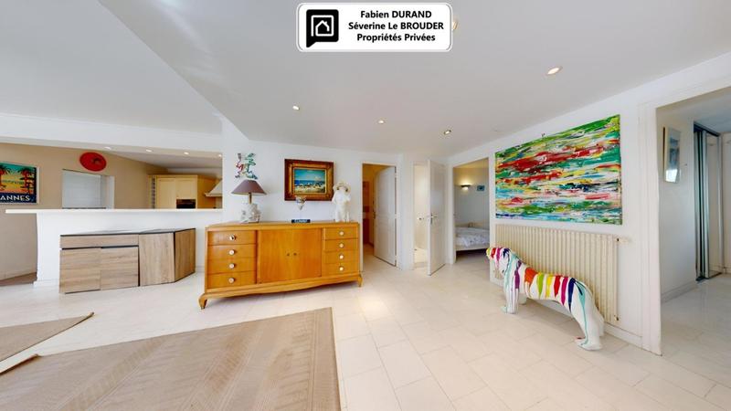 Appartement - 143 m² - 6 pièces