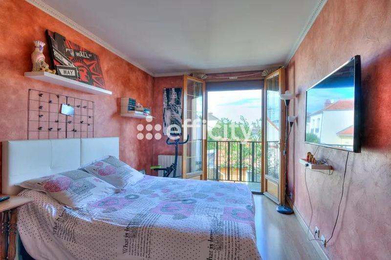 Pavillon - 238 m² - 9 pièces