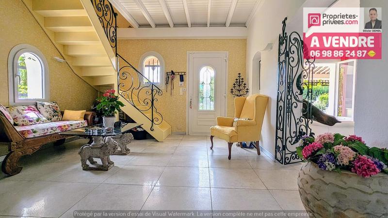 Maison - 213 m² - 6 pièces